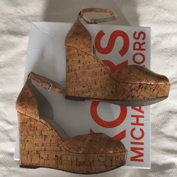 Kors Michael Kors Natural Cork Wedge - Picture 3 of 13
